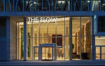 Společnost Weber-Stephen si pronajala prostory v The Flow Building