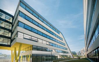 Crestyl refinancoval kancelářský projekt DOCK IN, německé banky investují přes 3,3 miliardy korun