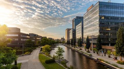 Udržitelné komerční nemovitosti: Pozvedněte své podnikání díky chytrým, zeleným prostorám