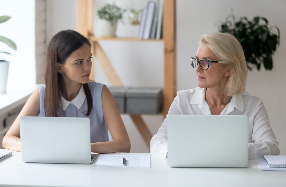 Pracovně nejvytíženější si připadá generace X, nejmladší a nejstarší zaměstnanci by uvítali čtyřdenní pracovní týden