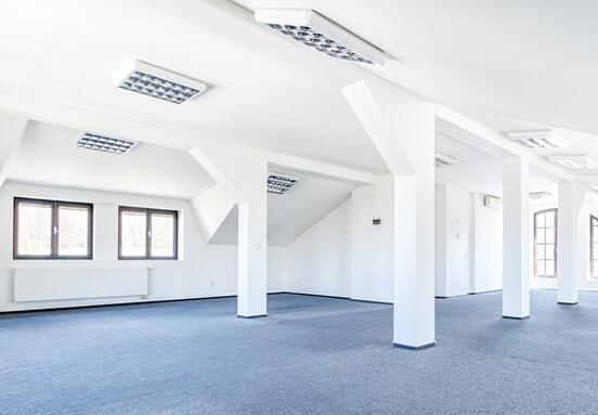 Pronájem prostorné kanceláře se startovací podporou slevy na nájmu