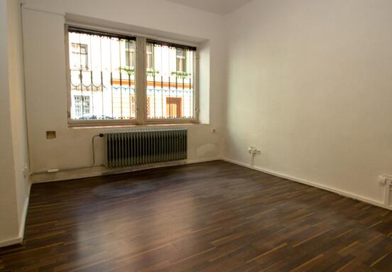 Pronájem kancelářských prostor 80 m² - Praha 3, Vlkova