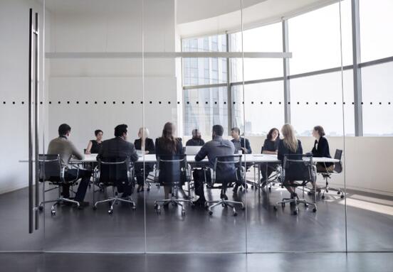 Kanceláře jsou zpět: Jak se orientovat v trendu 'Return to Office' a jeho dopadu na komerční nemovitosti