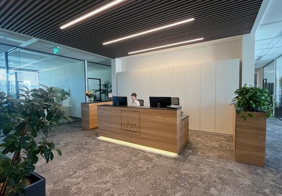 UBM se vrací ke kořenům: po více než 25 letech znovu sídlí na Smíchově
