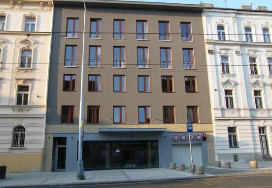 Kancelář k pronájmu 2 414 m² - Praha | Táborská 619