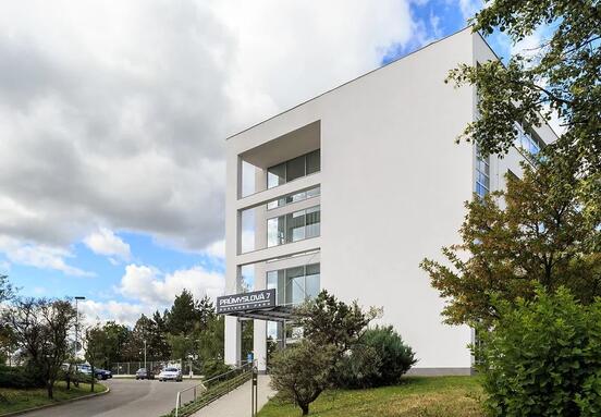 Kancelář k pronájmu 9 886 m² - Praha | Průmyslová Business Park