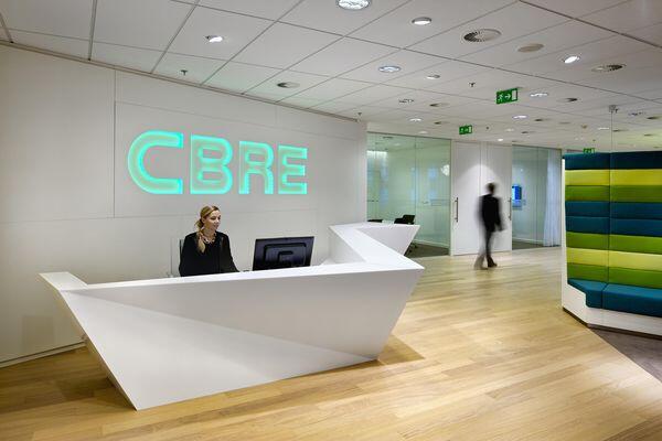 25 let CBRE v ČR: Jak se za poslední čtvrtstoletí proměnil trh komerčních realit a kam dále směřuje?