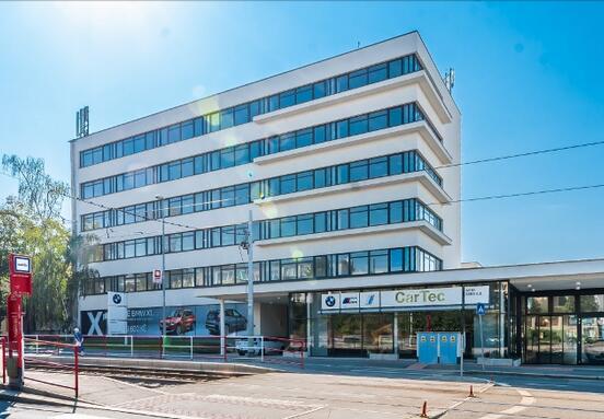 Kancelář k pronájmu 2 217 m² - Praha | Průběžná 76